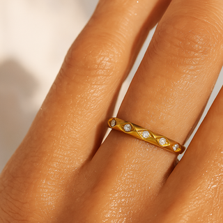 Rhombus Eternal Ring