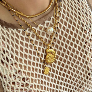 Ellie Vail - Eliana Oversized Shell Pendant Necklace