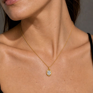 Oval Stone Pendant Necklace